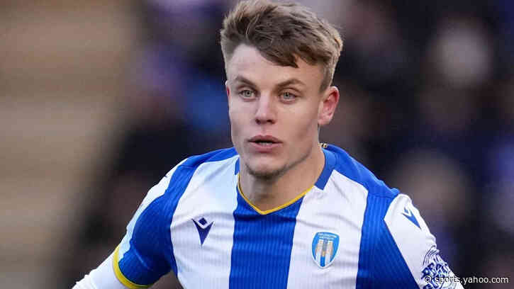 Gillingham sign Oxford striker Goodwin