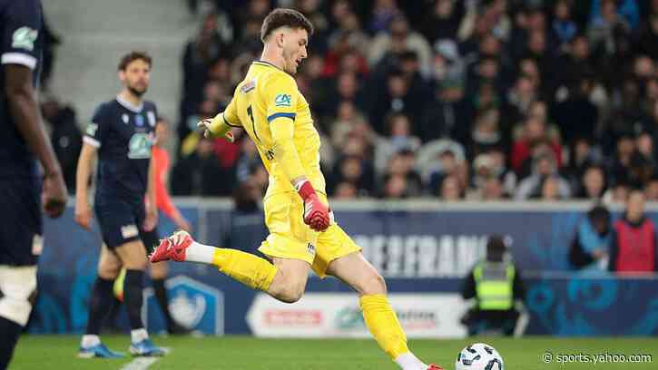 'I don't know the limit for him' - goalkeeping coach on Jaouen
