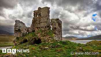 'Lost cannons' returned to ruined Highland clan stronghold