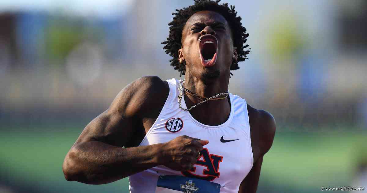 Amerikaanse atleet zorgt voor sensatie met wereldrecord op 110 meter horden: ‘Ik ben sprakeloos, echt waar’
