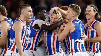 AFL LIVE: Forgotten Bulldogs star denied a fairytale goal to kickstart Marvel blockbuster