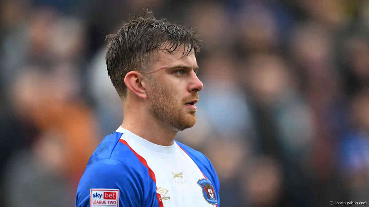 Yeovil sign defender Davies from Carlisle