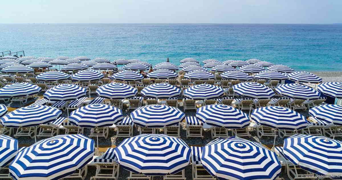 Ophef over nieuwe regels op strand in Sardinië: parasolverbod voor 10- tot 65-jarigen en 10 euro toegang