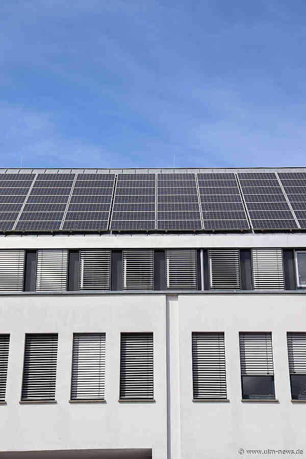Photovoltaik in Lübeck: Ertrag, Kosten und Genehmigung im Überblick
