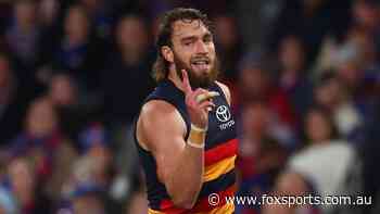 ‘They can’t miss’: Crows’ insane goal blitz devastates Dogs in Marvel ‘mauling’ - LIVE AFL