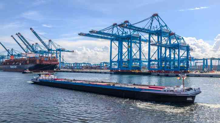 Autonoom binnenvaartschip vaart zelfstandig van Maasvlakte naar Waalhaven
