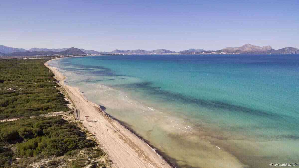 Stinkender Strand auf Mittelmeerinsel: Doch niemand darf dagegen etwas unternehmen
