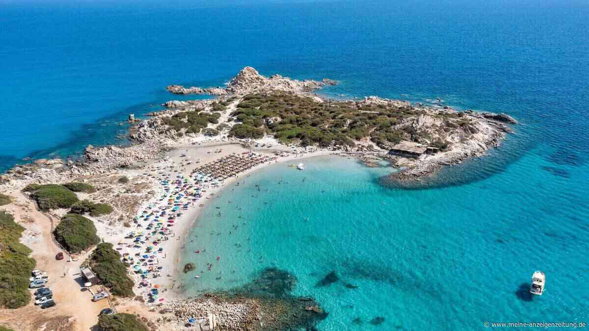 Strand in Italien verbietet Sonnenschirme für Besucher zwischen 10 und 65 Jahren