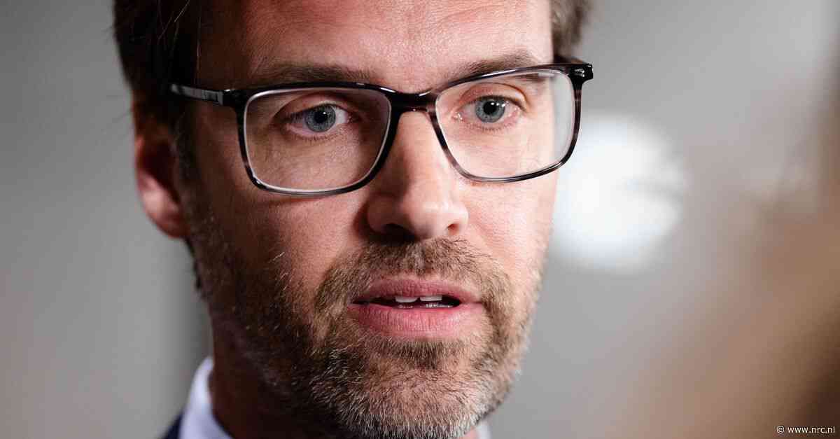 Met steun 50Plus lijkt minister Sjoerdsma zijn begroting op het nippertje te redden: ‘Onze morele plicht om kwetsbare mensen te helpen’