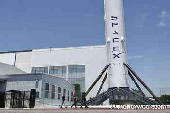 The bull and bear case for SpaceX's IPO valuation