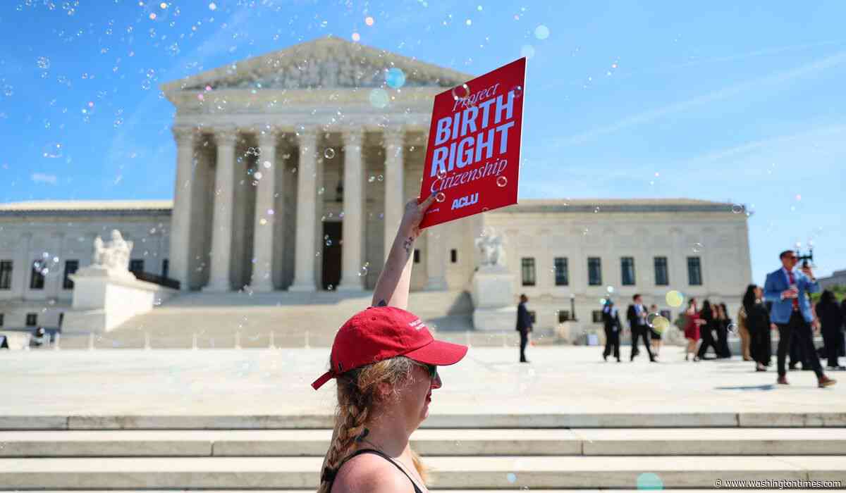 Seen, Heard & Whispered: Birthright citizenship; Pulte and FISA; Ja Rule and Don Jr.'s club