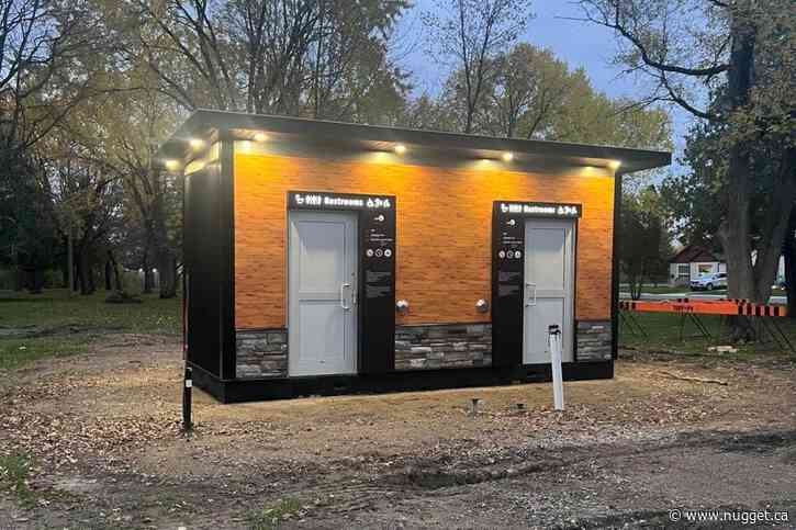 High-tech self-cleaning washroom and shower frustrates Callander residents