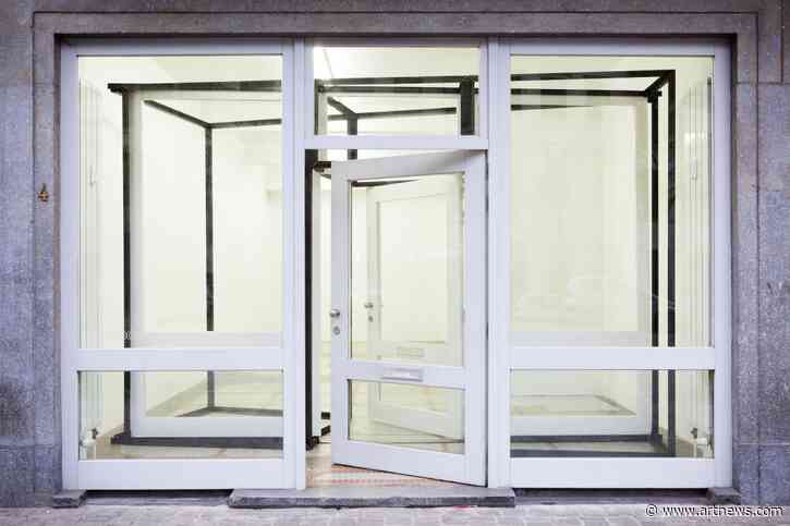 Dépendence Gallery To Close After 23 Years in Brussels