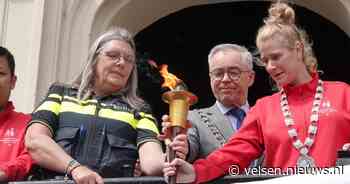 Grote Markt inGrote Markt in 'vuur en vlam' voor Special Olympics: The flame of hope arriveert met traditionele Torch Run!
