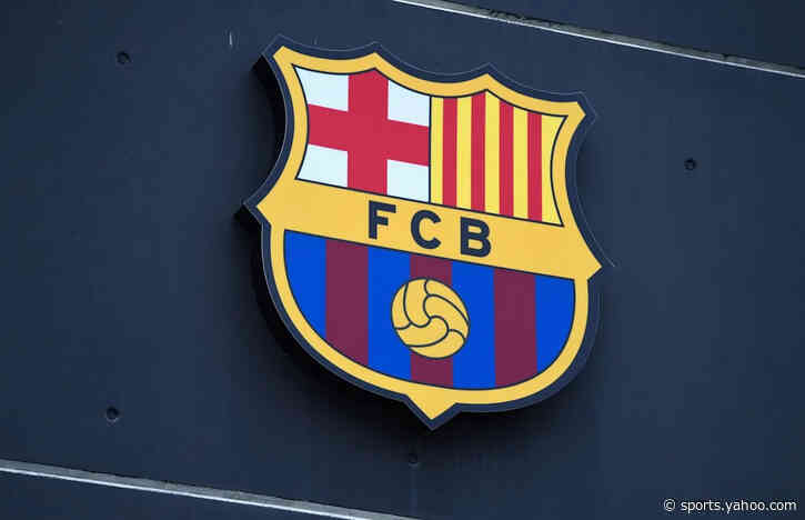 Official: Barcelona renew 19-year-old academy gem until 2028