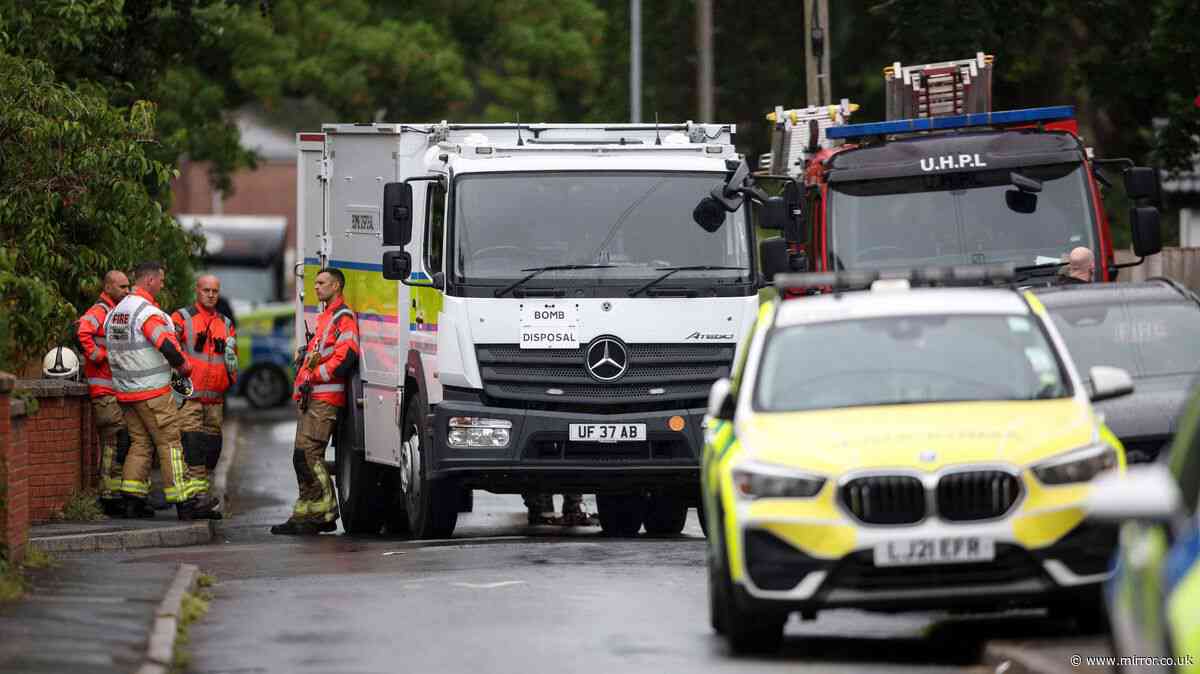 Police give update after bomb squad called to homes in Manchester