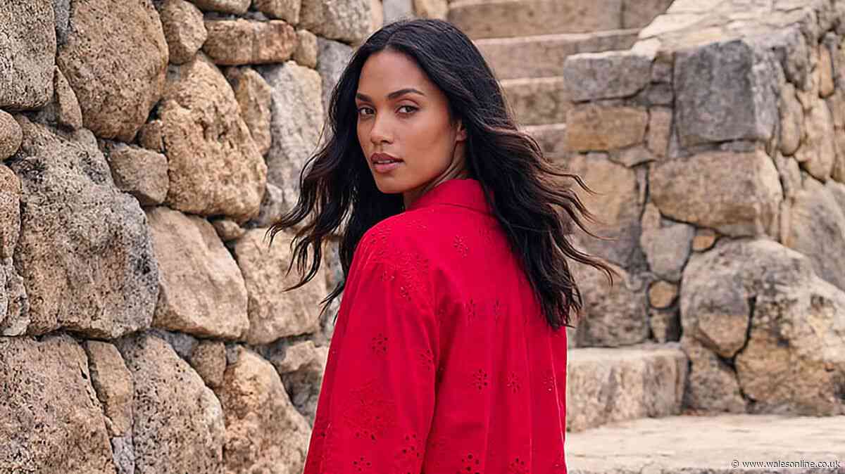 'Very beautiful' £21 Roman shirt doubles as summer jacket and 'great for hols'