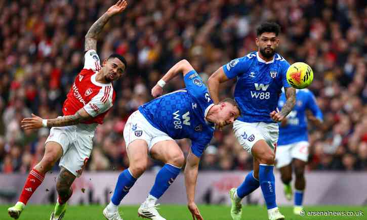 Juventus eyeing move for "special" Arsenal star, Gunners want £20m