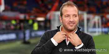 Van der Vaart deelde kamer liever niet bij Oranje: 'Trekduifje eruit gooien'