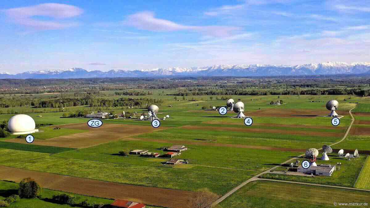 Jetzt sind fünf  Antennen  Denkmäler