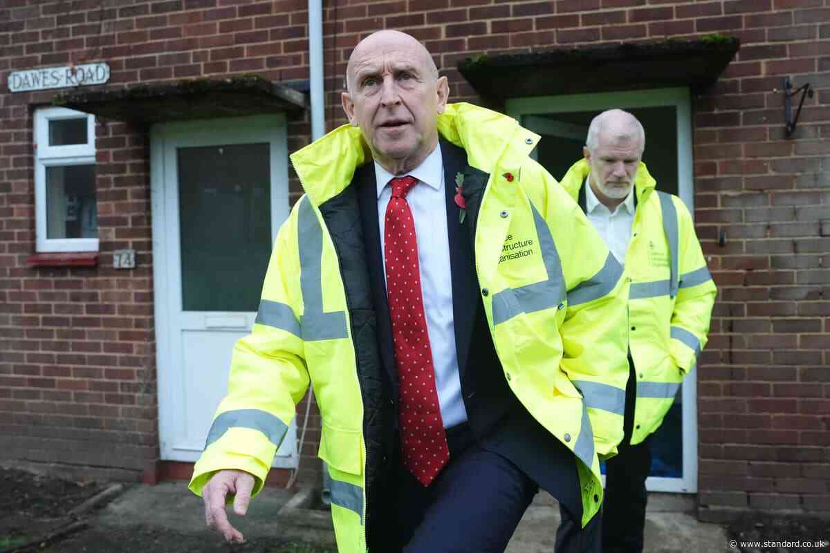 Al Carns resigns as defence minister after Healey’s exit over military funding