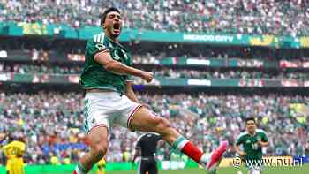 Gastland Mexico opent WK met zege op Zuid-Afrika in duel met drie rode kaarten