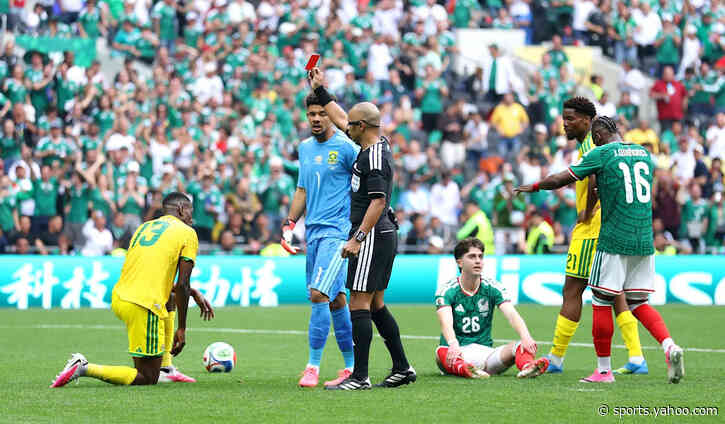 WTF: Three red cards in the opening match, unheard-of scenes!