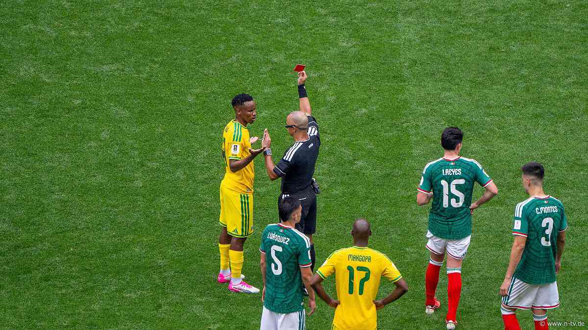 Mexiko gewinnt: Rekord-Rotflut zum WM-Start
