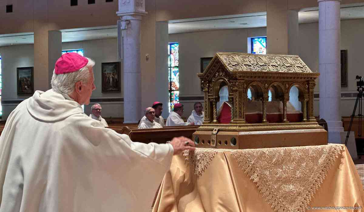 U.S. Catholic bishops consecrated nation to the Sacred Heart at gathering in Orlando