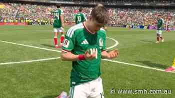Mexico win dramatic World Cup opener