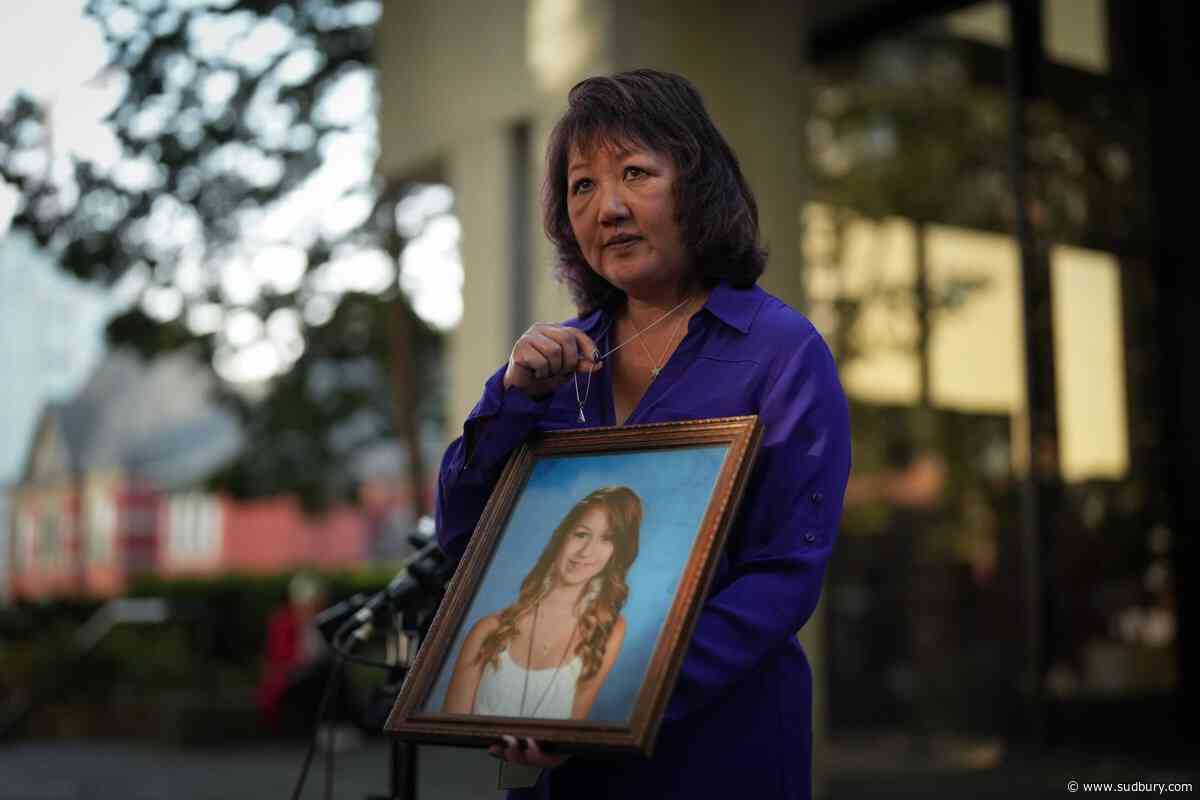 Mother of B.C. cyberbullying victim Amanda Todd welcomes federal online safety bill