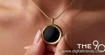 The 90’s necklace doesn’t shove AI into your face. It just tracks UV to take care of your skin
