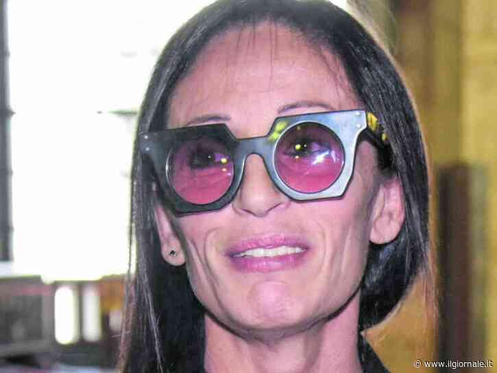 L'ex condannato a 4 anni. La donna aggredita: "Ho i segni delle violenze"