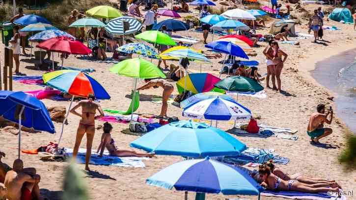 Geen parasols meer op strand op Sardinië, eiland spreekt er schande van