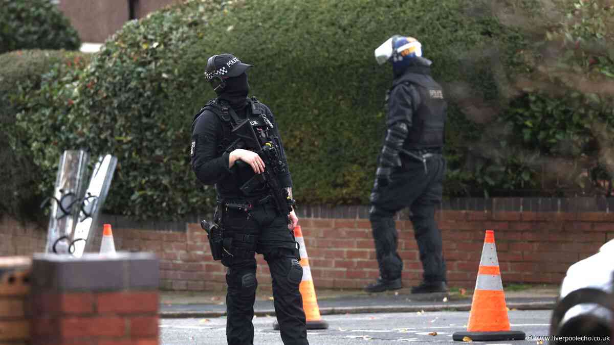 Dad barricaded himself in flat during four-hour stand-off with police