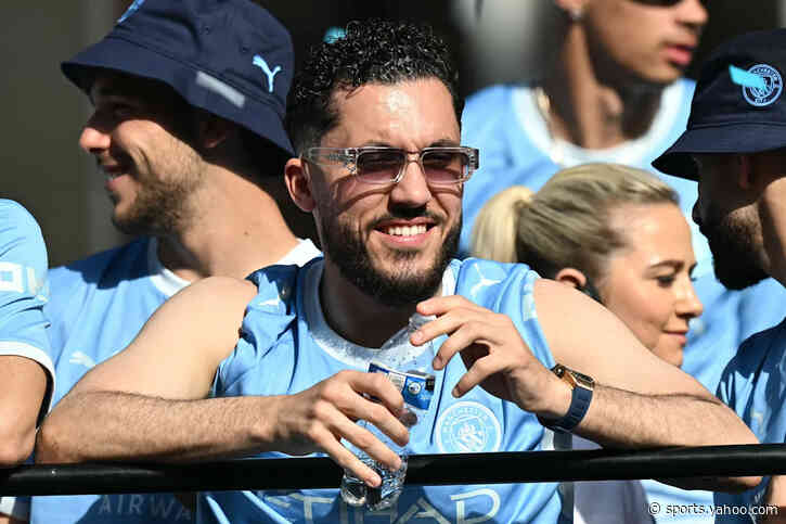 ☕️🥐 FC Breakfast: Cheki the paparazzo 🤣, fans go wild 😭