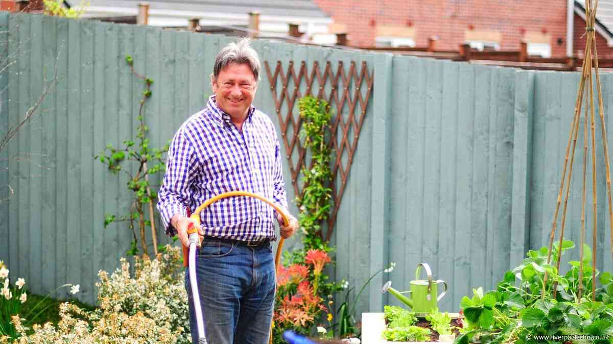 Alan Titchmarsh's top plants for birds to attract robins and sparrows to your garden