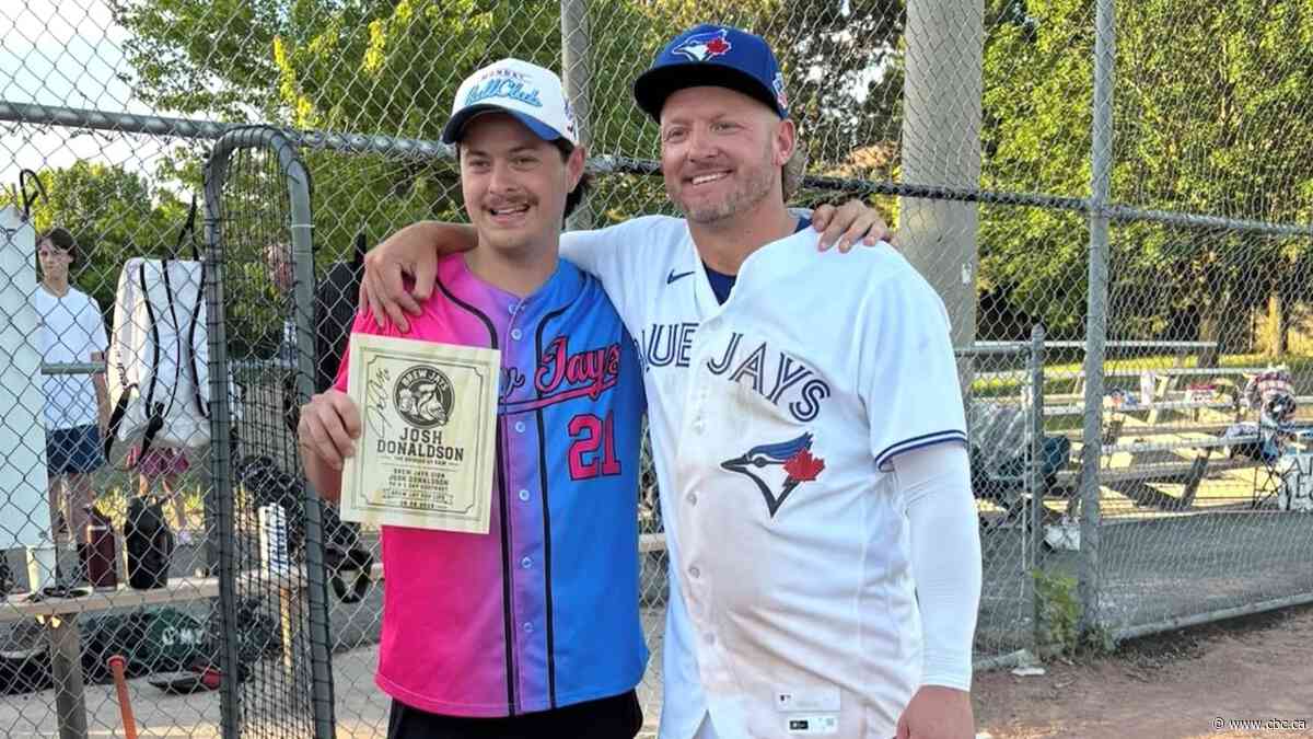 Ex-Toronto Blue Jay Josh Donaldson joins beer league | The Moment
