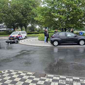 Aanrijding tussen auto en scooter op rotonde Kennedylaan/Willem Dreeslaan