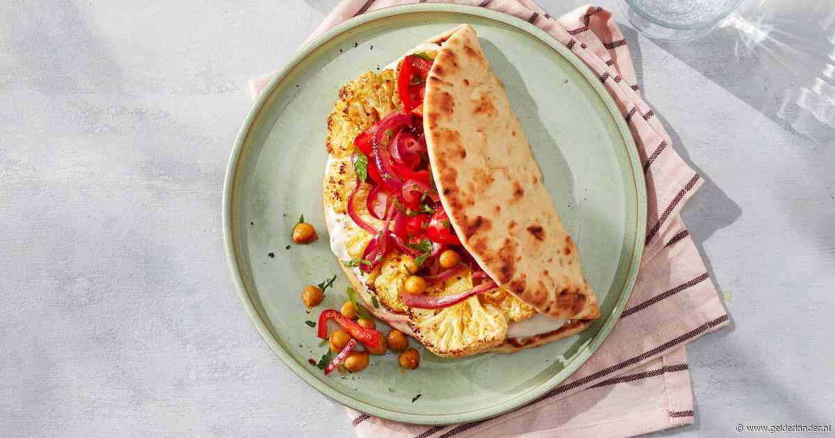 Wat Eten We Vandaag: Bloemkool ‘shoarma’ met paprikasalade