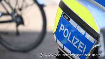 Kreis Gifhorn: 18-Jährige übersieht Radfahrerin und fährt über ihren Fuß