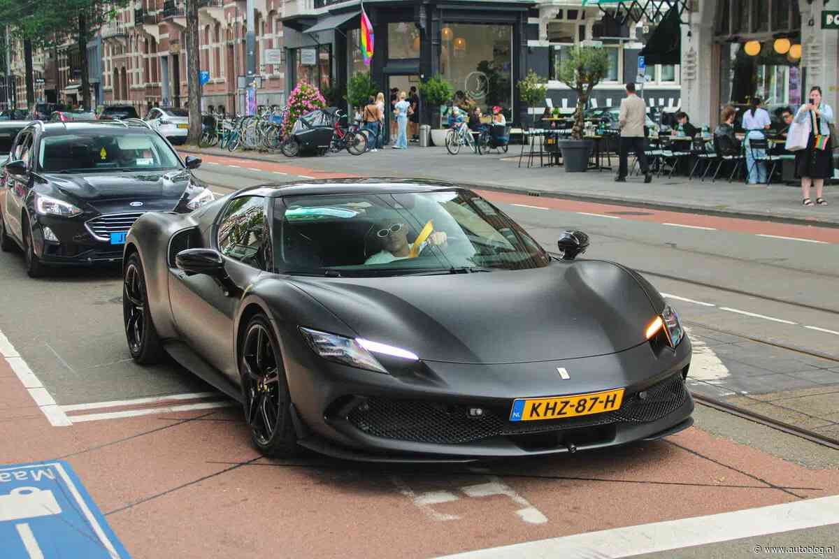 Lil' Kleine heeft een nieuwe Ferrari, maar daar is iets mis mee