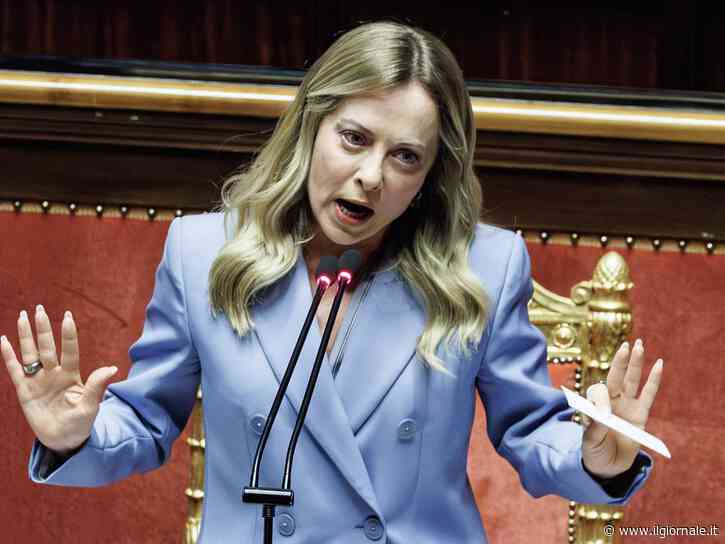 Meloni affonda su Vannacci: così fai il gioco di Schlein e Conte. Il "test" e il cambio di strategia