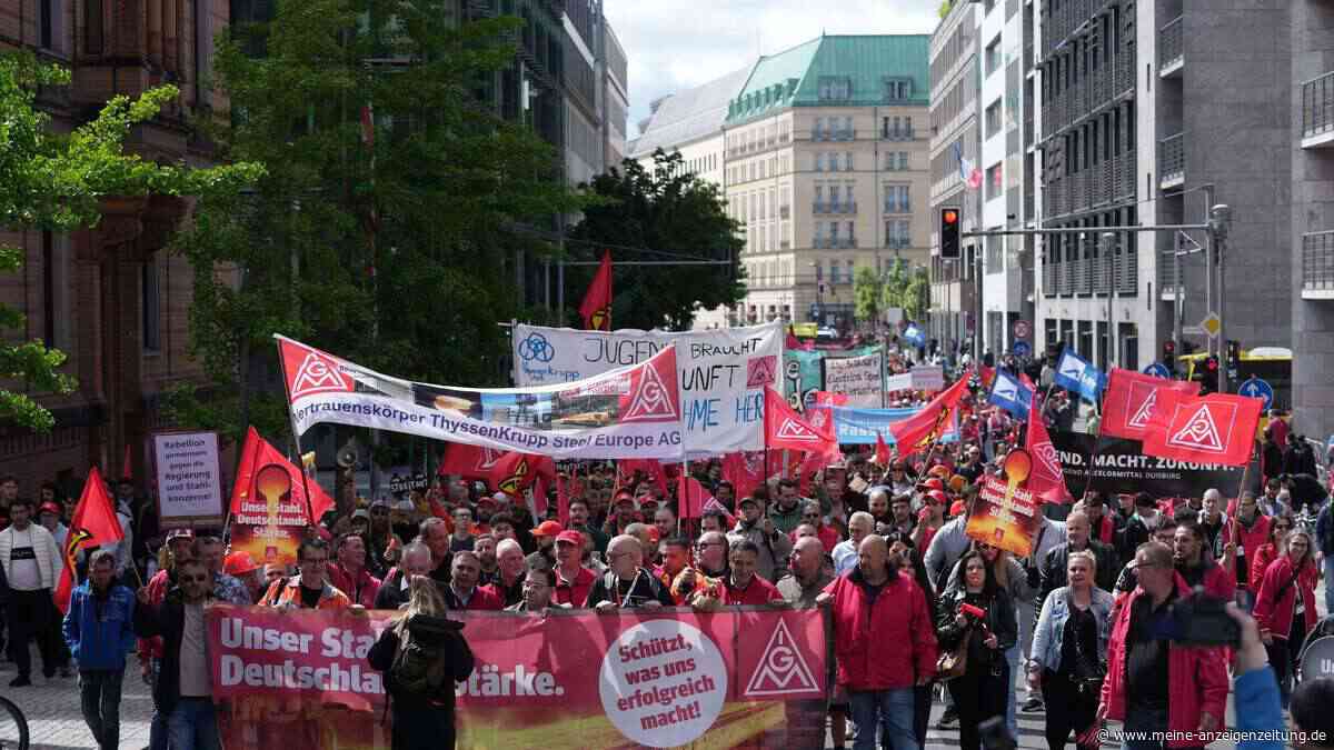 Protest in Berlin: IG Metall bangt um Zehntausende Stahljobs