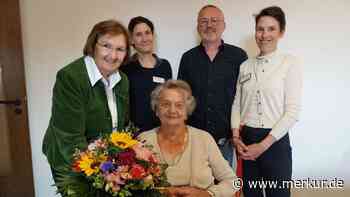 Adrett wie eh und je: Mannequin Helga Brückner feiert 95. Geburtstag