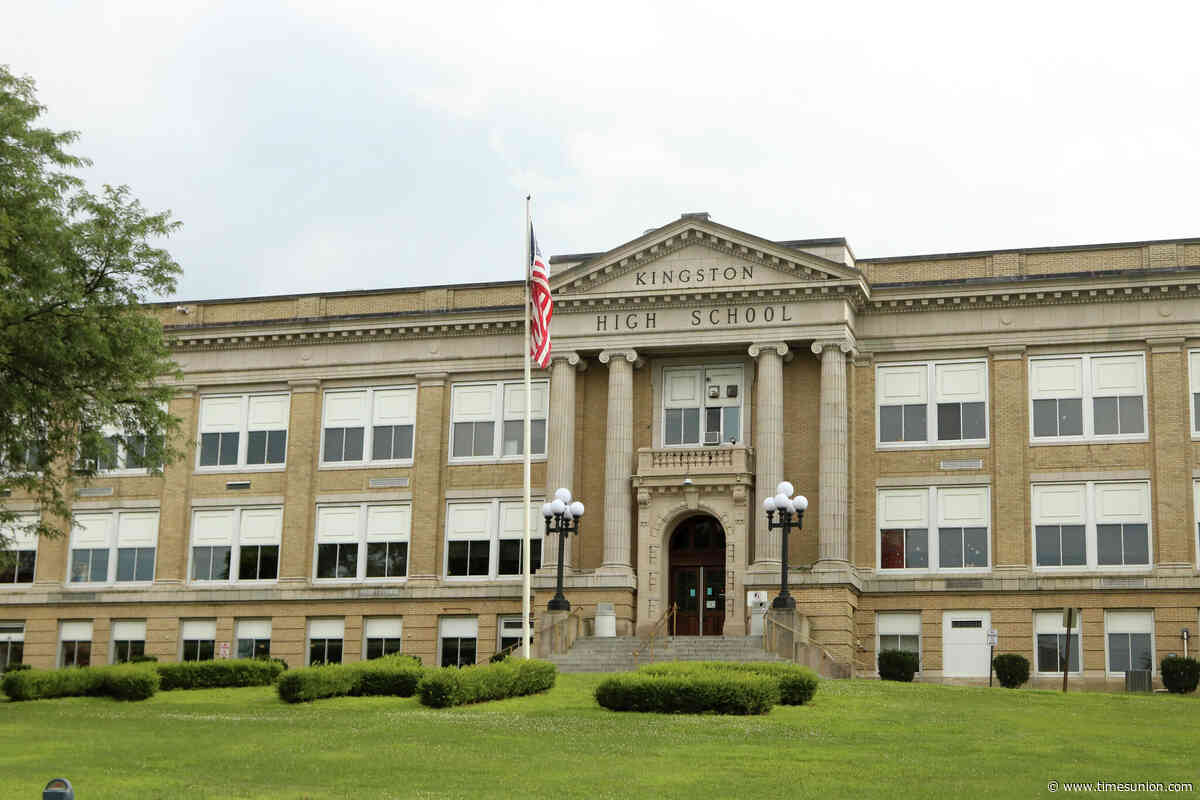Kingston parents call for superintendent’s resignation over hot-mic weight comment