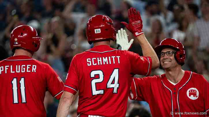 Schmitt goes in-depth on diving catch & changes to college athletics on ‘Ruthless’