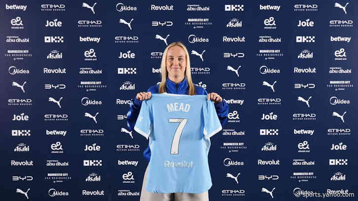 Manchester City sign Arsenal forward Mead