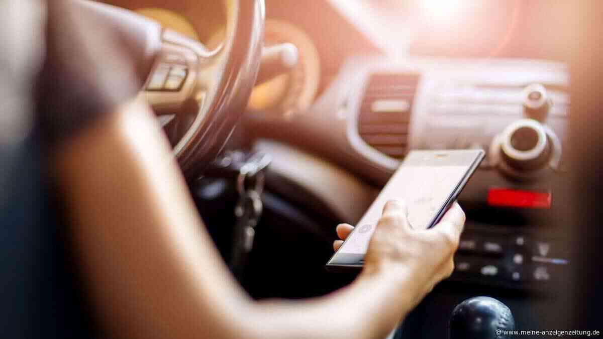 ADAC: Eine Milliarde Handyverstöße im Auto pro Jahr in Deutschland
