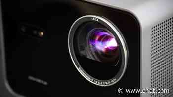 Leica Cine Play 1 Review: An OK Projector With a Leica Badge and Price
